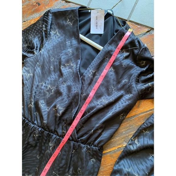 Slate & Willow NWT Star Printed Faux Wrap Black Dress, Size Medium, MSRP $250 - Picture 4 of 13